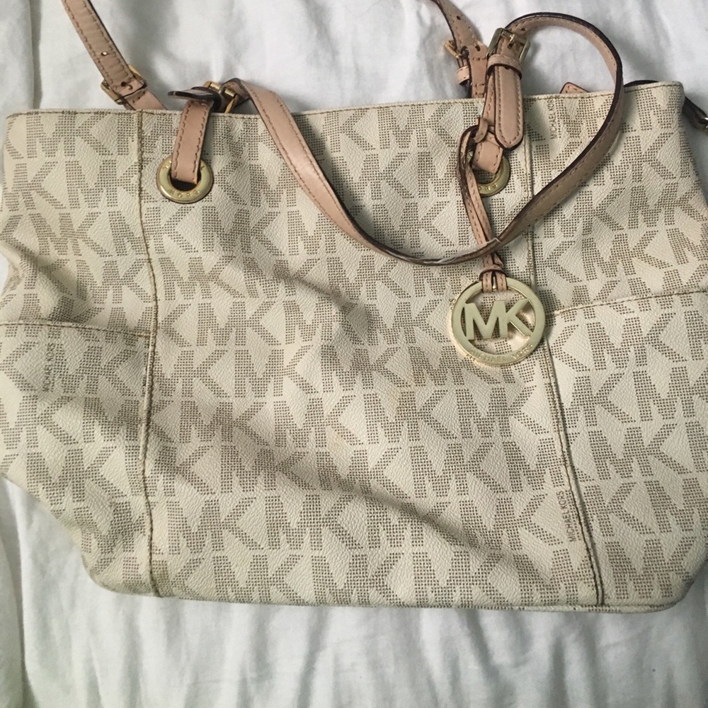 Michael Kors purse